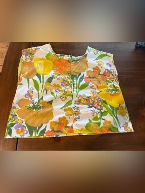 Bright Floral Cropped Boxy Cotton Top in Yellow & Green